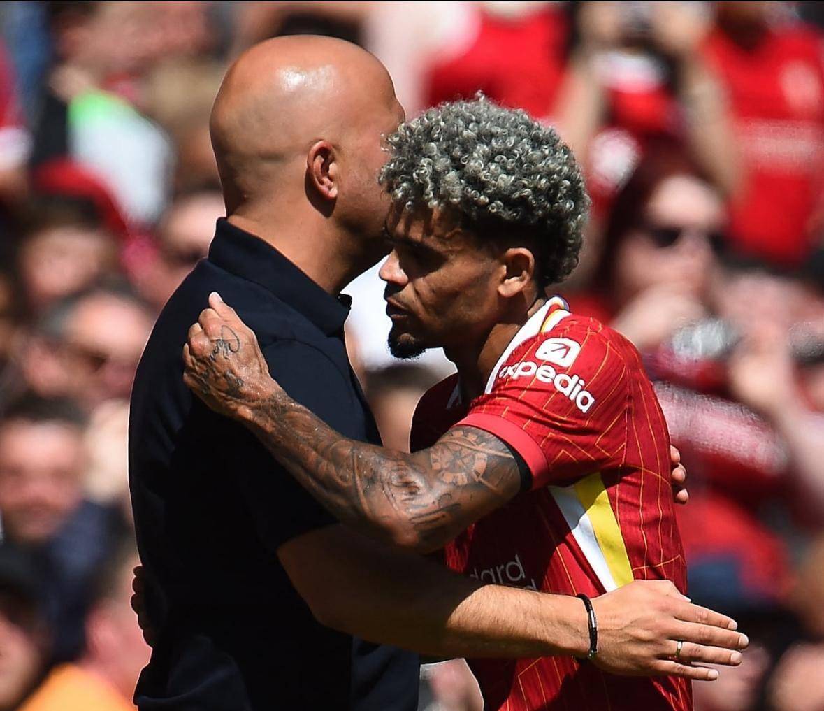 利物浦前锋：团队合作是获胜关键，一起努力的简单介绍