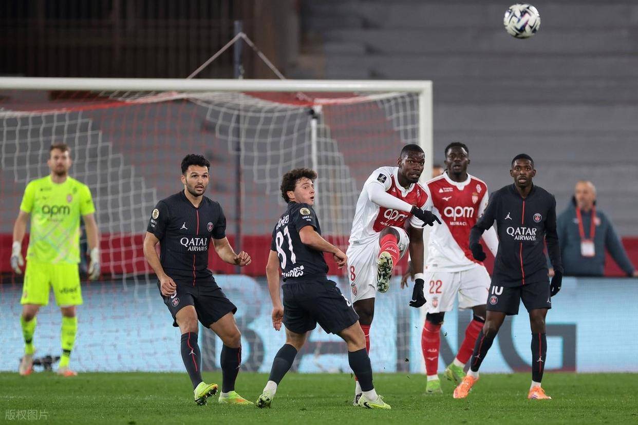 关于巴黎圣日耳曼客场战平，保持领先优势的信息