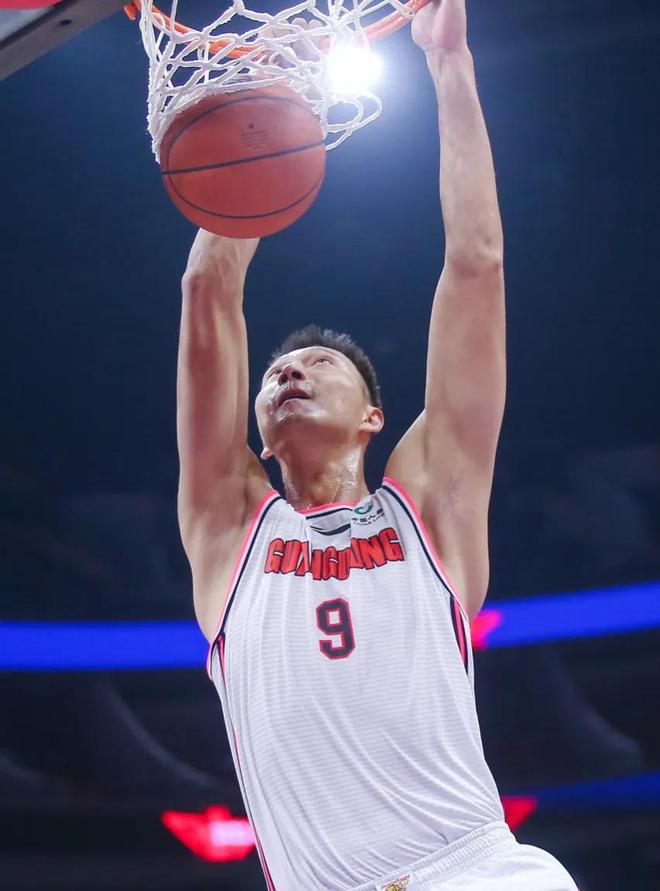 新疆队暴露实力，士气高昂向胜利冲刺的简单介绍