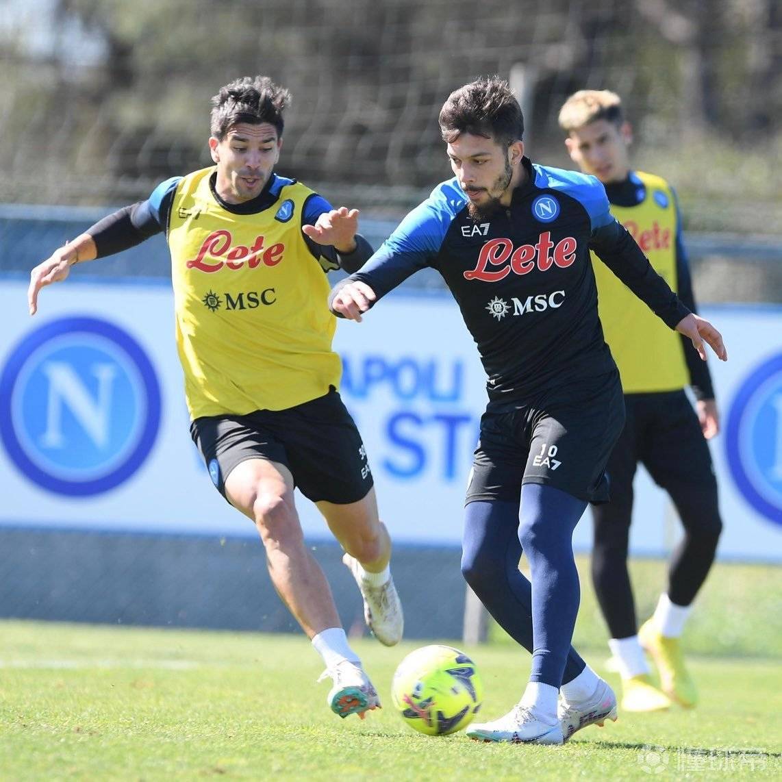 尤文图斯主场战平那不勒斯慷慨赛(尤文图斯与那不勒斯比赛视频) 尤文图斯主场战平那不勒斯慷慨赛(尤文图斯与那不勒斯比赛视频)
