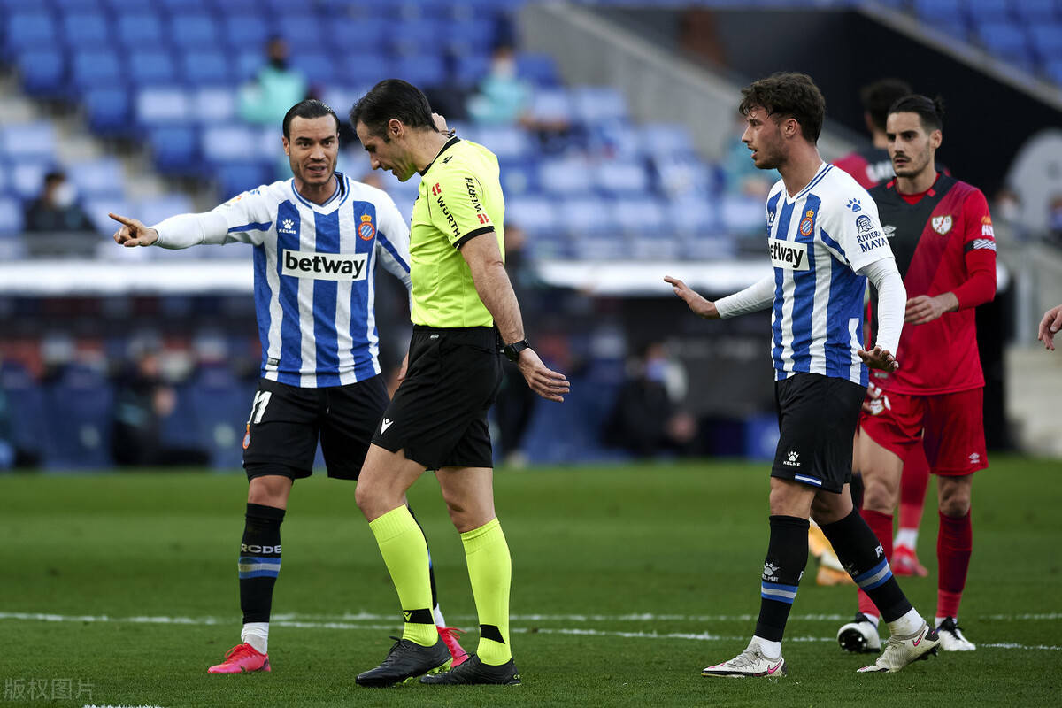 西班牙惨遭逆转，折戟匈牙利(西班牙匈牙利欧洲杯)